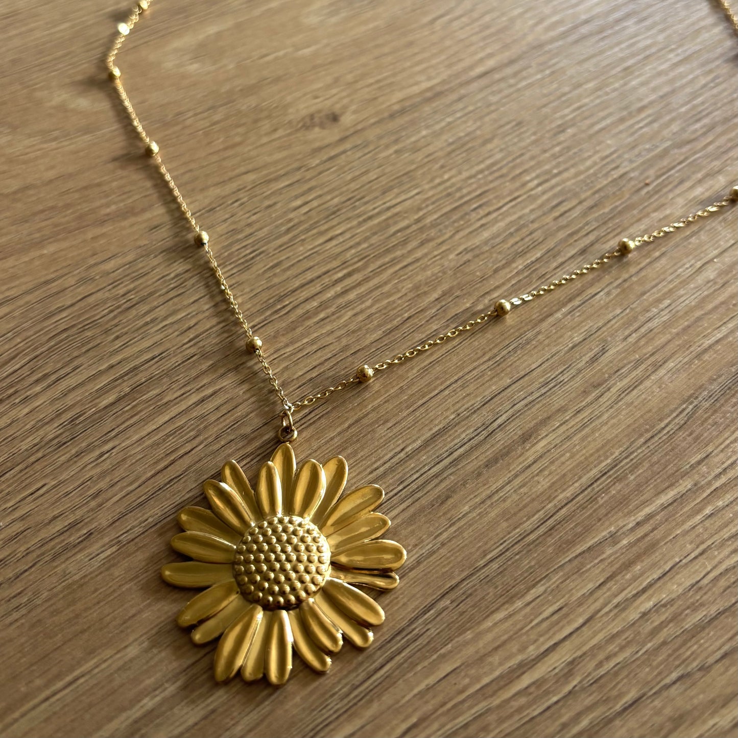 Collier Marguerite (mi-long)